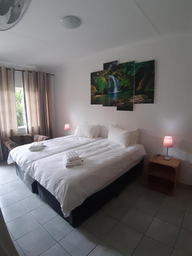 Wayside Lodge Waterval Boven Bagian luar foto
