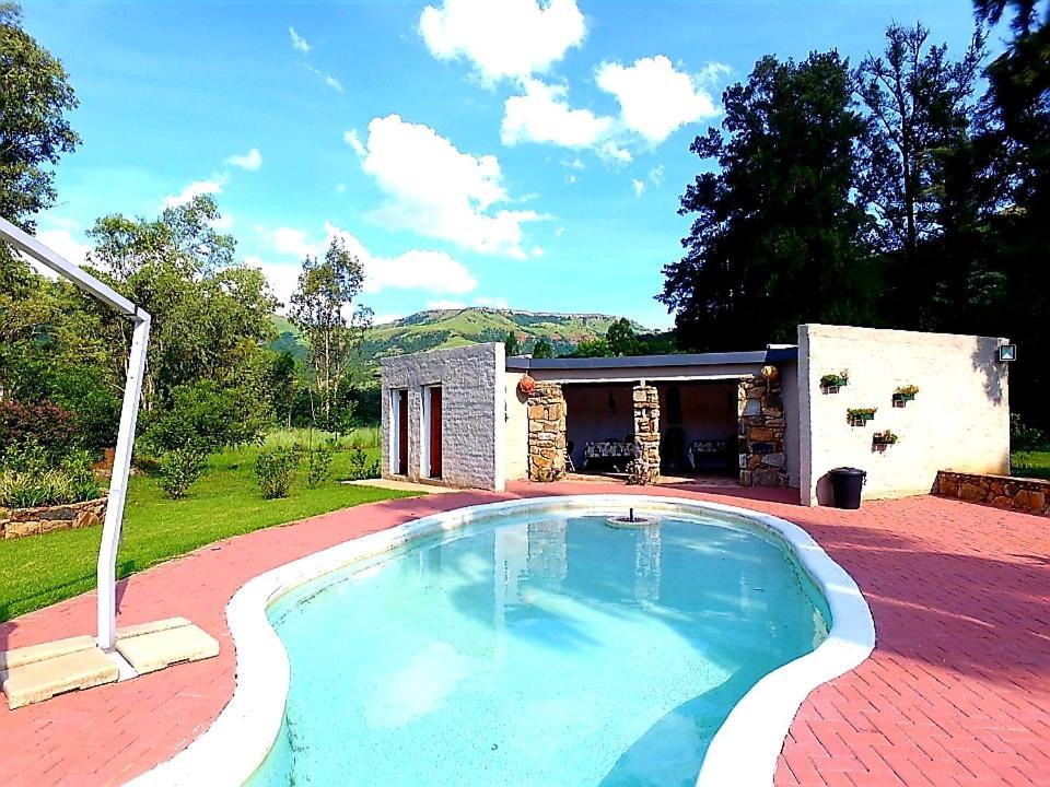 Wayside Lodge Waterval Boven Bagian luar foto