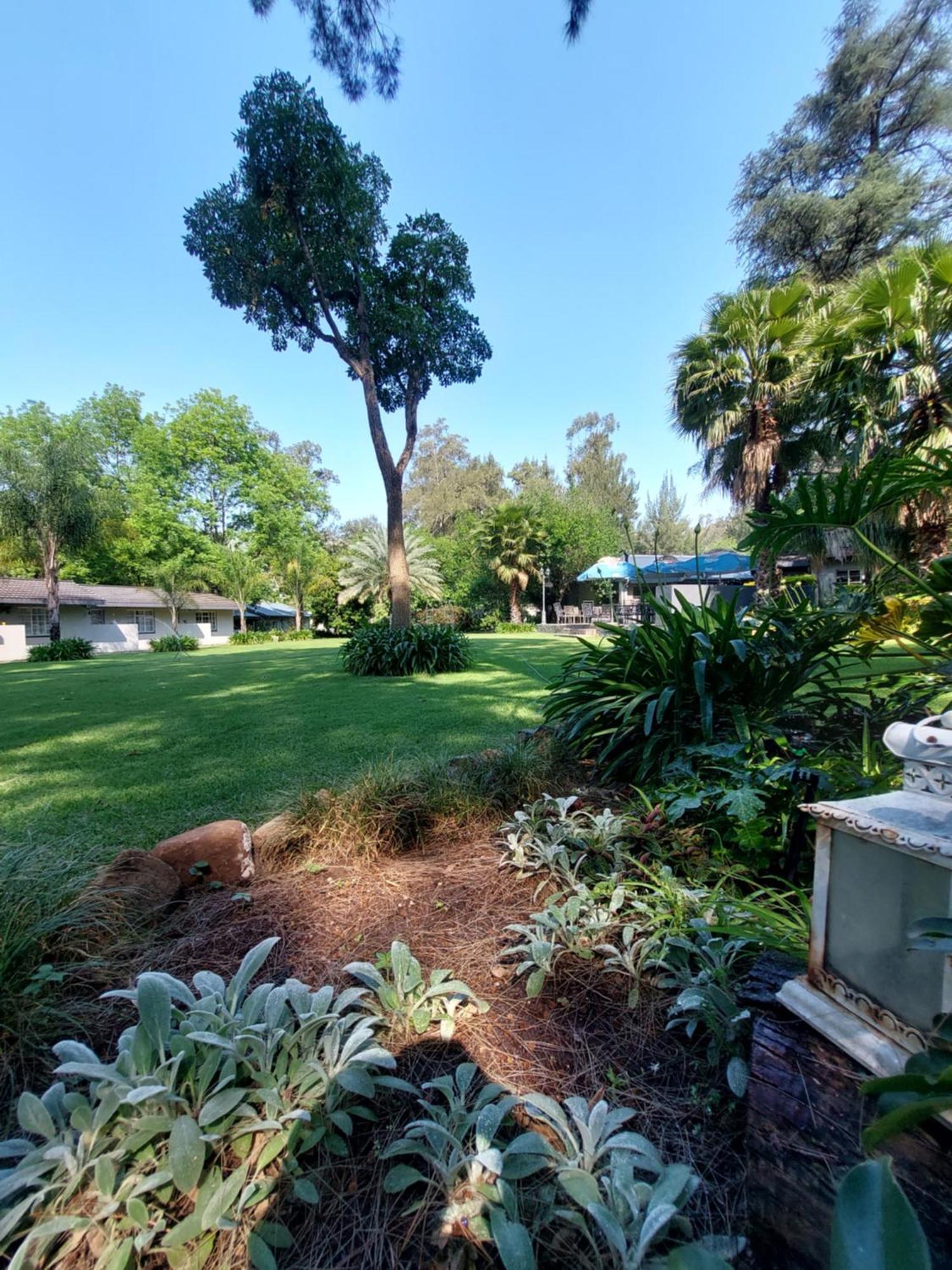 Wayside Lodge Waterval Boven Bagian luar foto